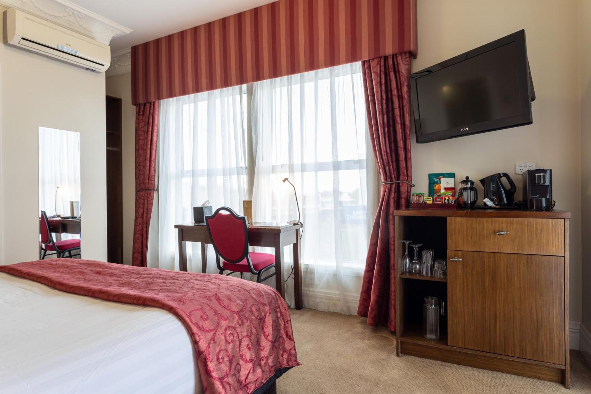 Tuakau Hotel Eksteriør bilde