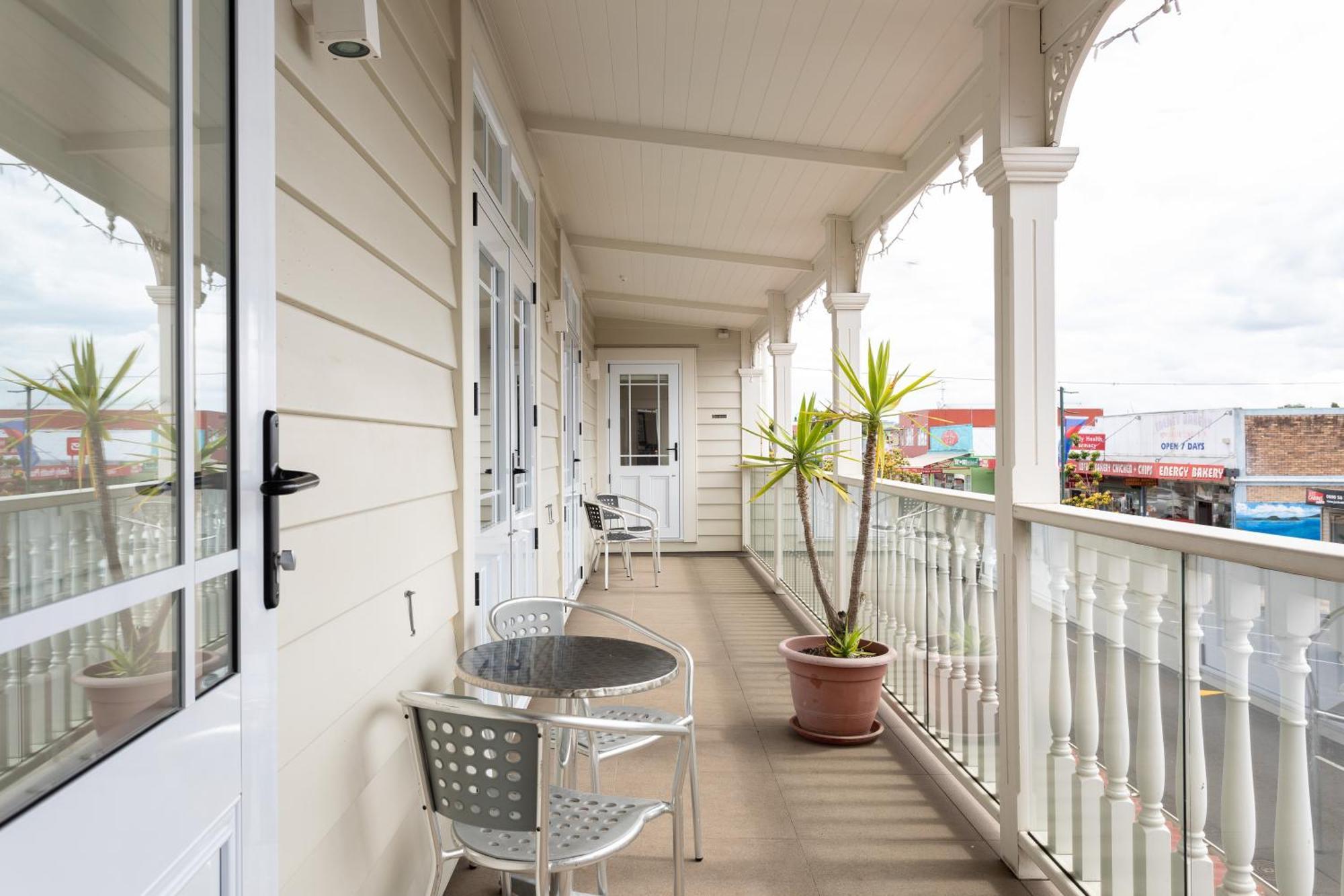 Tuakau Hotel Eksteriør bilde