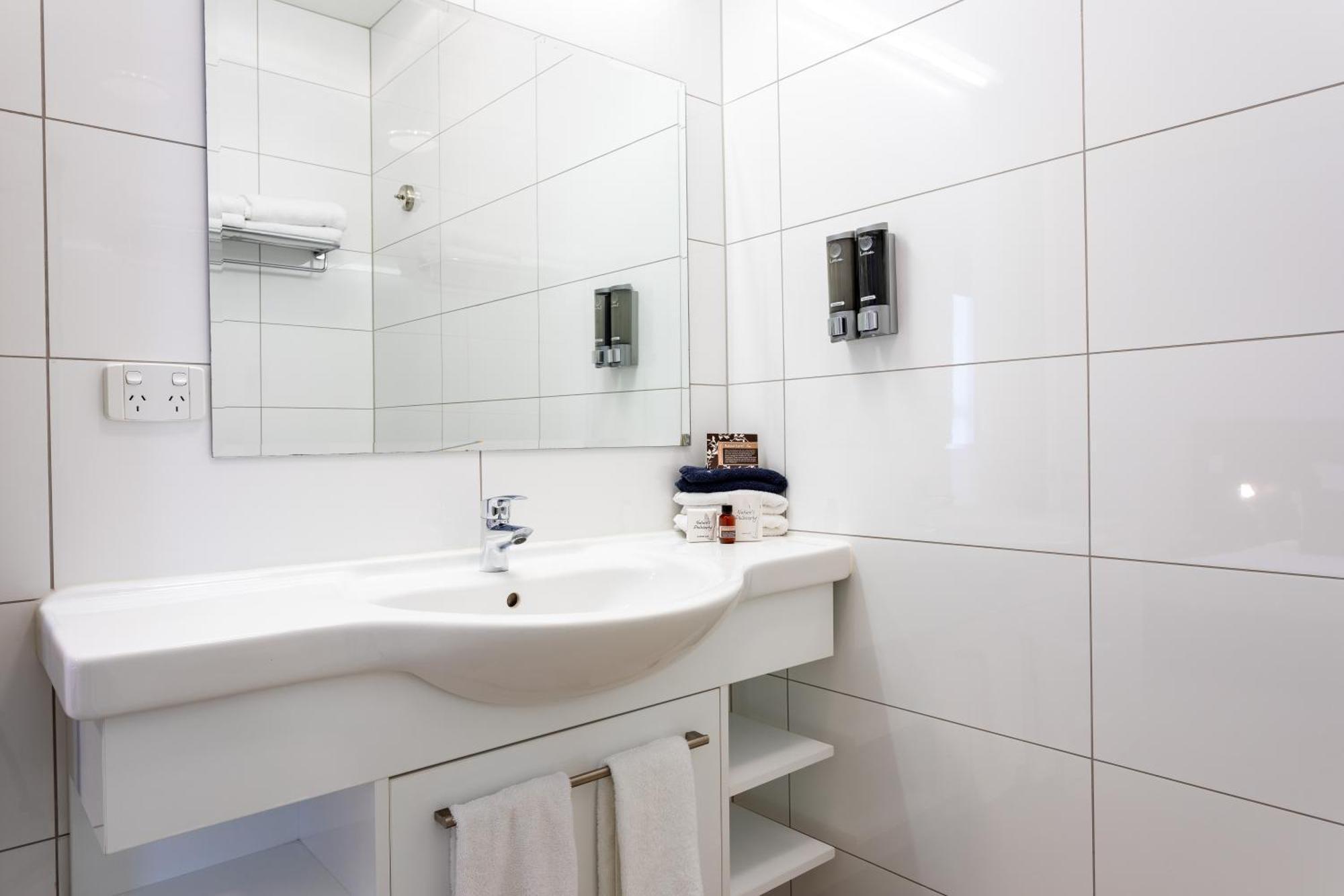 Tuakau Hotel Eksteriør bilde